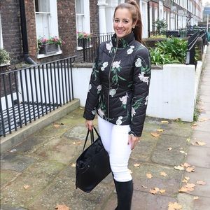 Ted Baker ADAENA
Elderflower padded packaway jacket